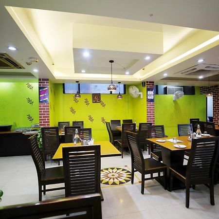 Airport Hotel Grand By Fantasia New Delhi Exterior photo