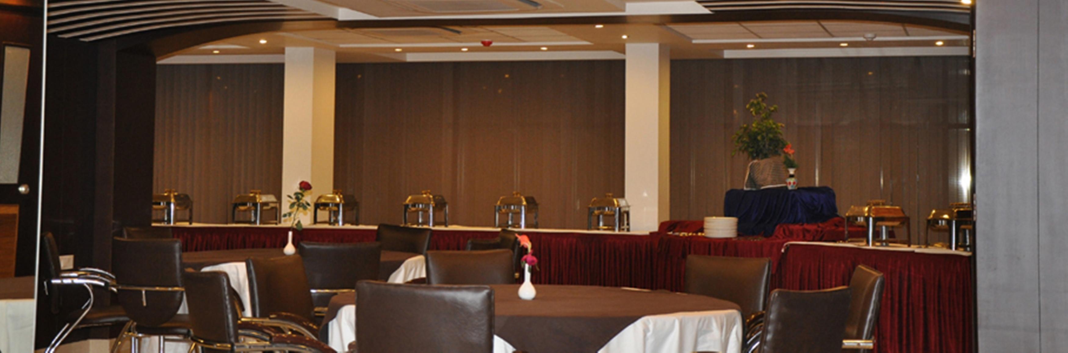 Airport Hotel Grand By Fantasia New Delhi Exterior photo