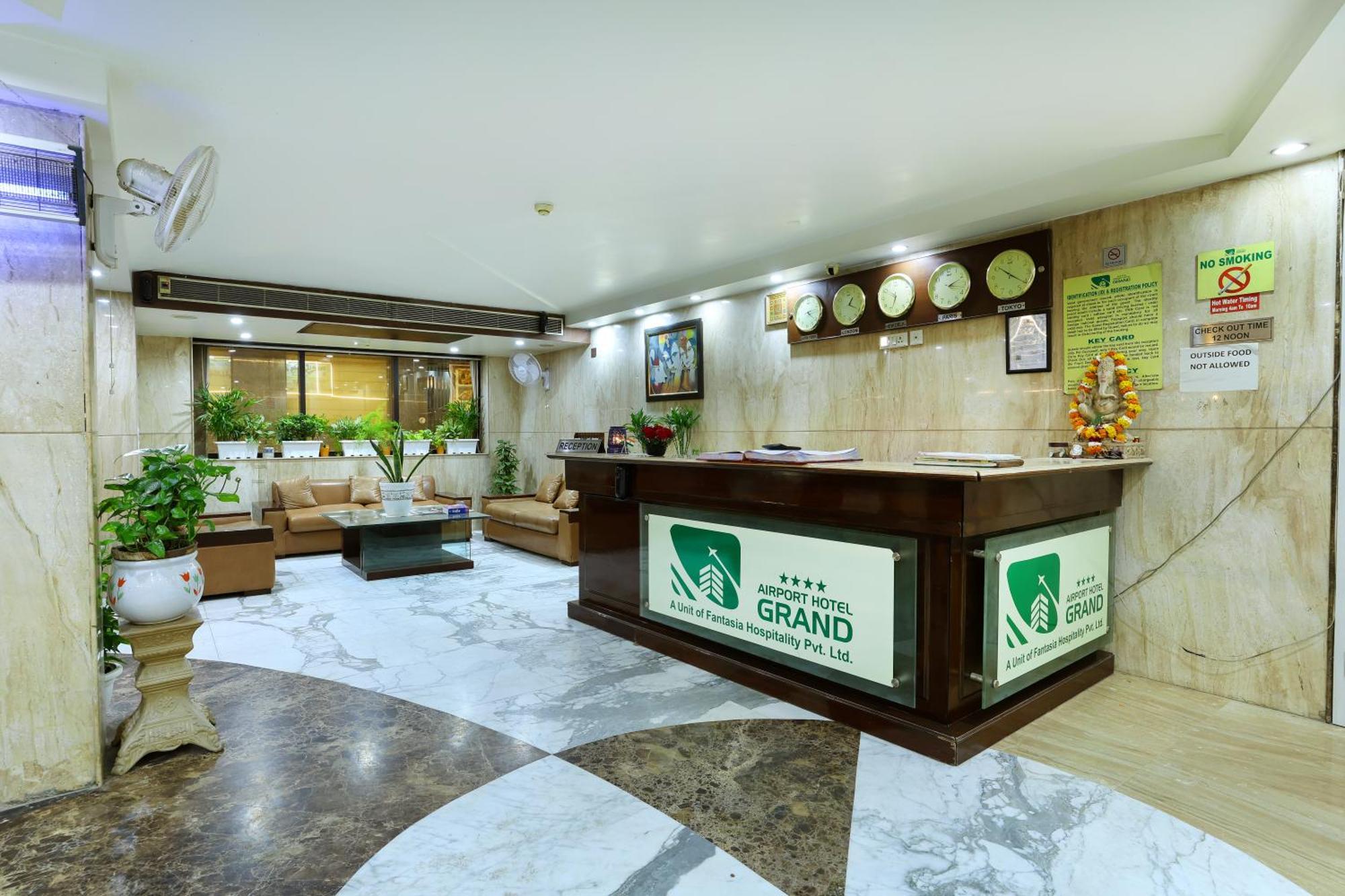 Airport Hotel Grand By Fantasia New Delhi Exterior photo