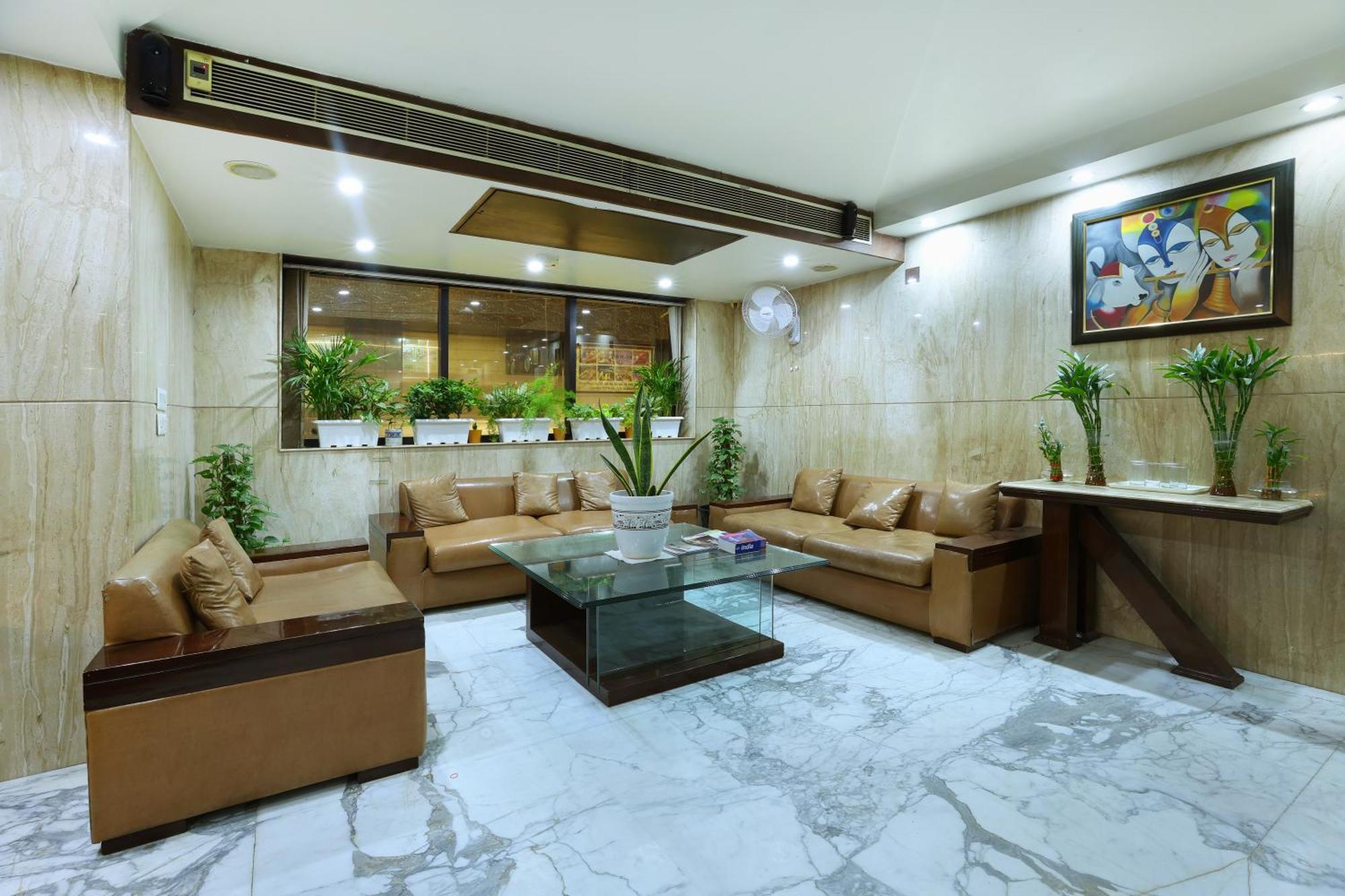 Airport Hotel Grand By Fantasia New Delhi Exterior photo