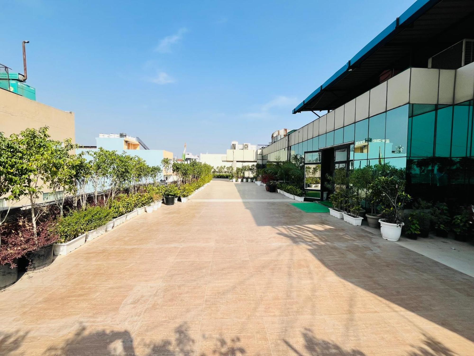 Airport Hotel Grand By Fantasia New Delhi Exterior photo