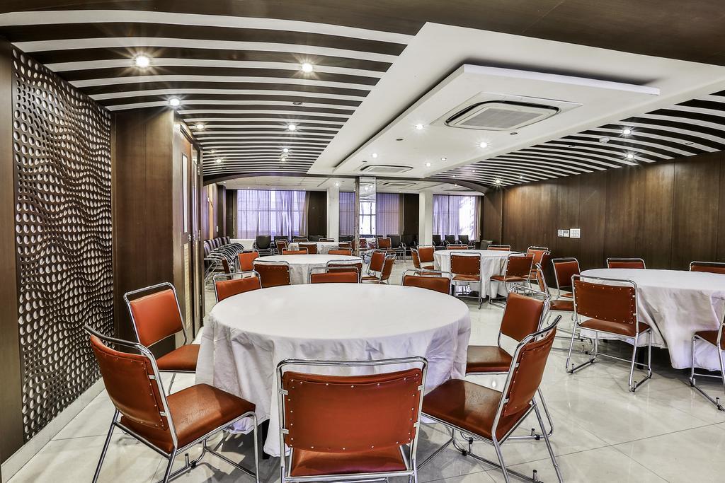 Airport Hotel Grand By Fantasia New Delhi Exterior photo