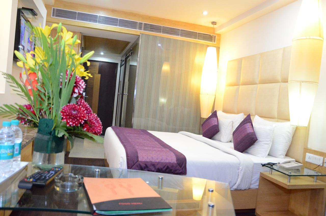 Airport Hotel Grand By Fantasia New Delhi Exterior photo