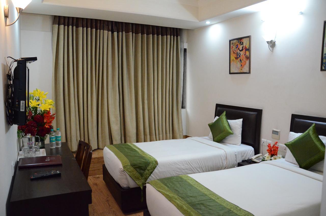 Airport Hotel Grand By Fantasia New Delhi Exterior photo