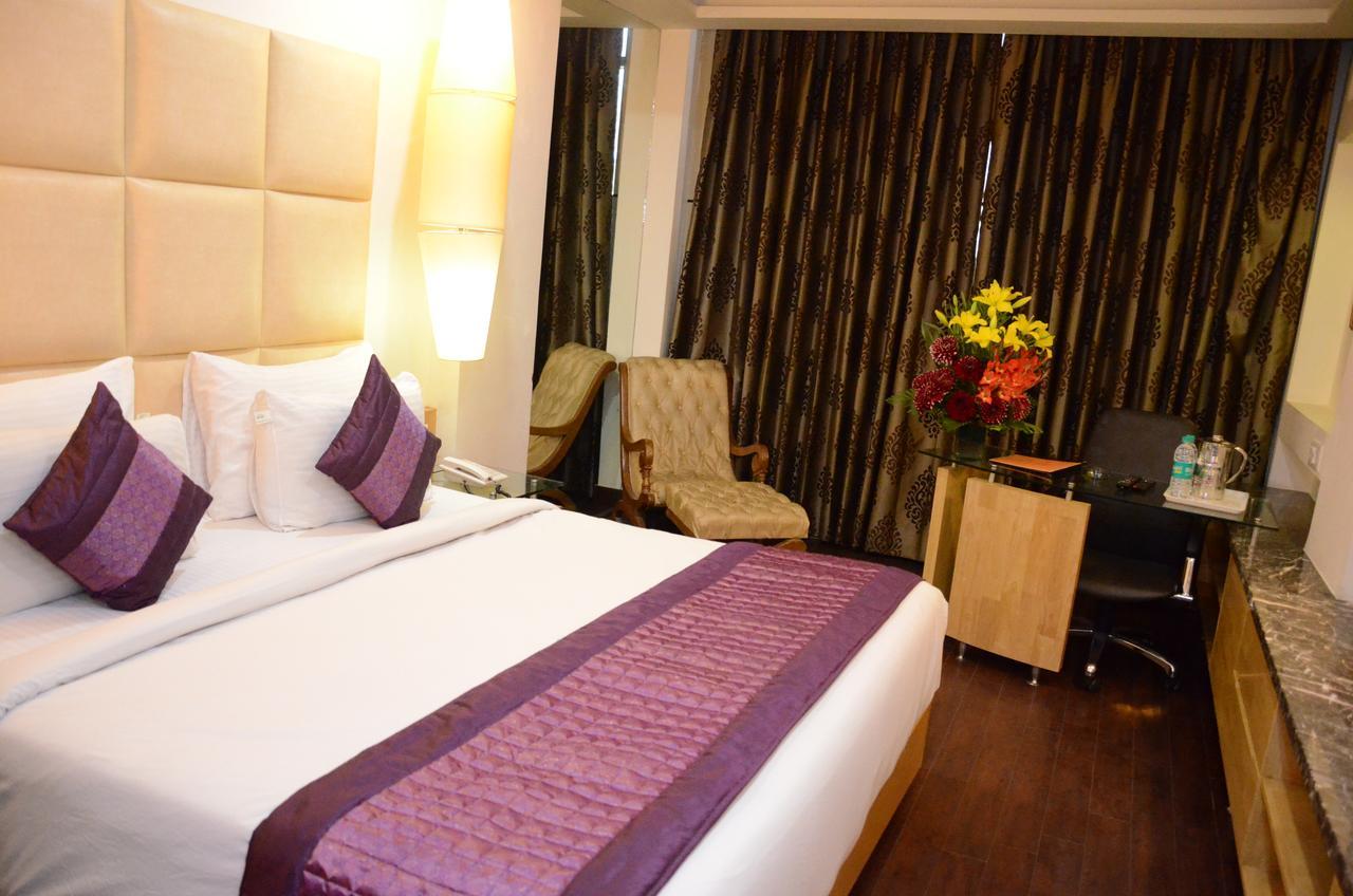 Airport Hotel Grand By Fantasia New Delhi Exterior photo