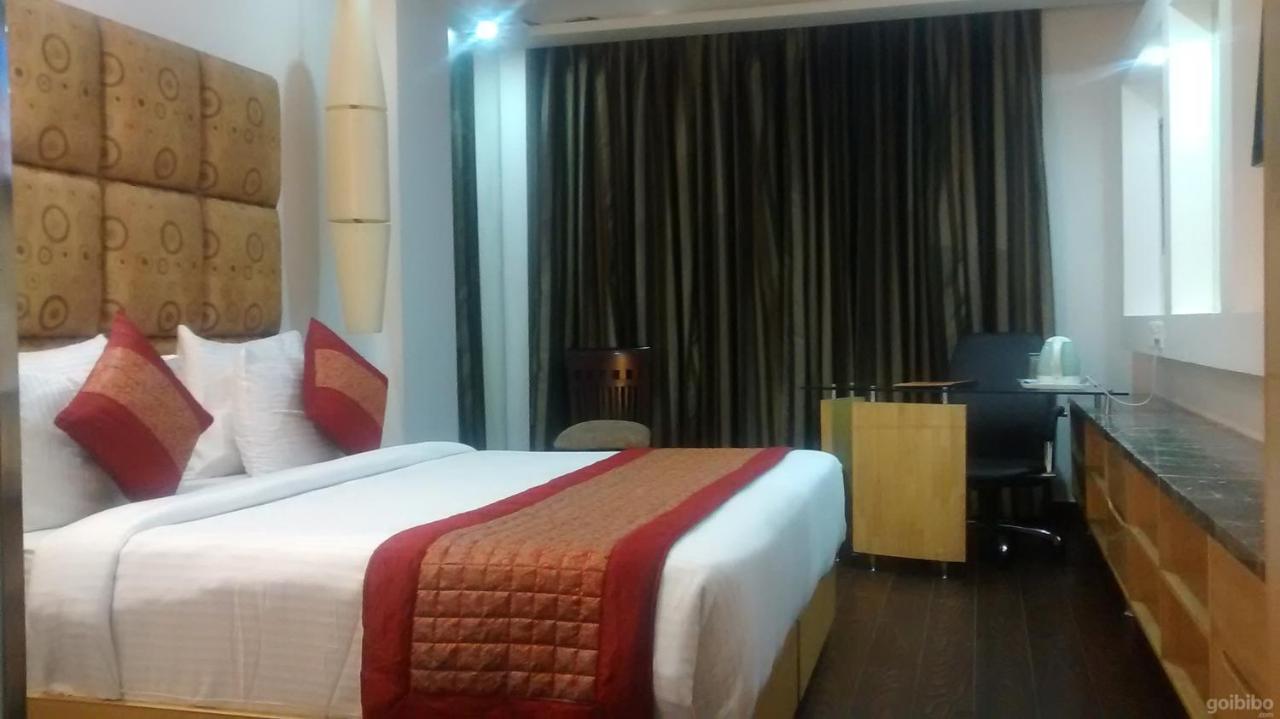 Airport Hotel Grand By Fantasia New Delhi Exterior photo